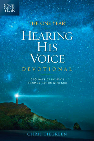 Book cover of The One Year Hearing His Voice Devotional
